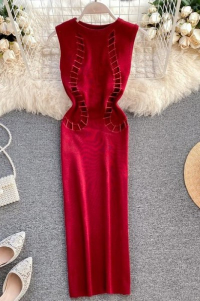 Vabaaja naiste Slim kleit ovaalse dekoltee ja väljalõigetega