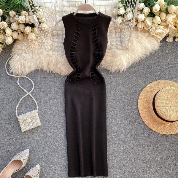 Vabaaja naiste Slim kleit ovaalse dekoltee ja väljalõigetega