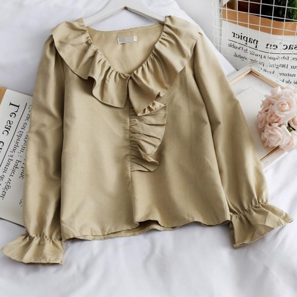 Moodne naiste särk spitsikaelusega, lokkide ja pikkade varrukatega