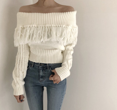 Naiste sügistalvine narmastega ja paljaste õlgadega kampsun