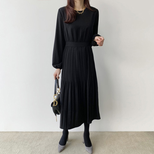 Naiste plisseeritud pikkade varrukatega kleit - retro stiilis