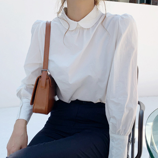 Naiste sügissärgi klassikaline mudel valget värvi