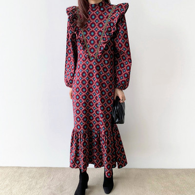 Дамска ежедневна рокля с обло деколте и цветен десен -дълъг модел