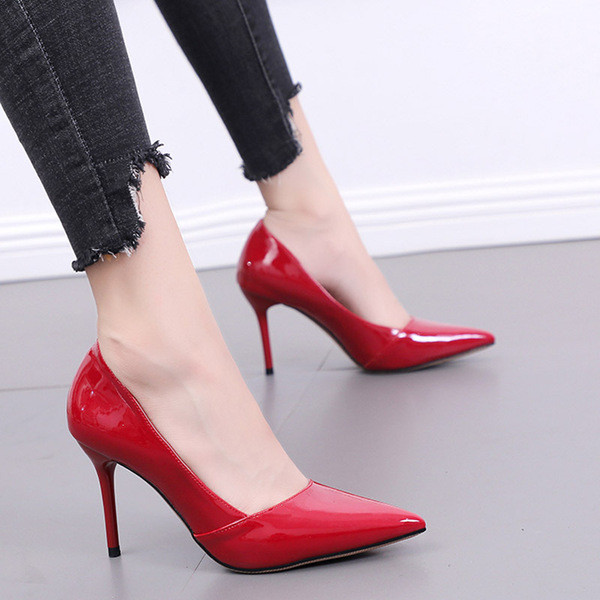 Moodsad naiste kõrge kontsaga terava otsaga kingad