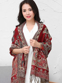 Дамски жакардов шал с ресни 