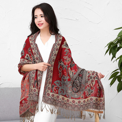 Дамски жакардов шал с ресни 