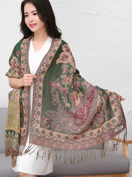 Дамски жакардов шал с ресни 