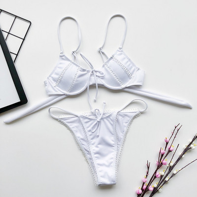 Naiste kaheosaline lipsude ja reguleeritavate rihmadega ujumistrikoo