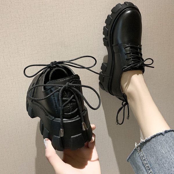 Ежедневни дамски обувки с връзки и груба подметка