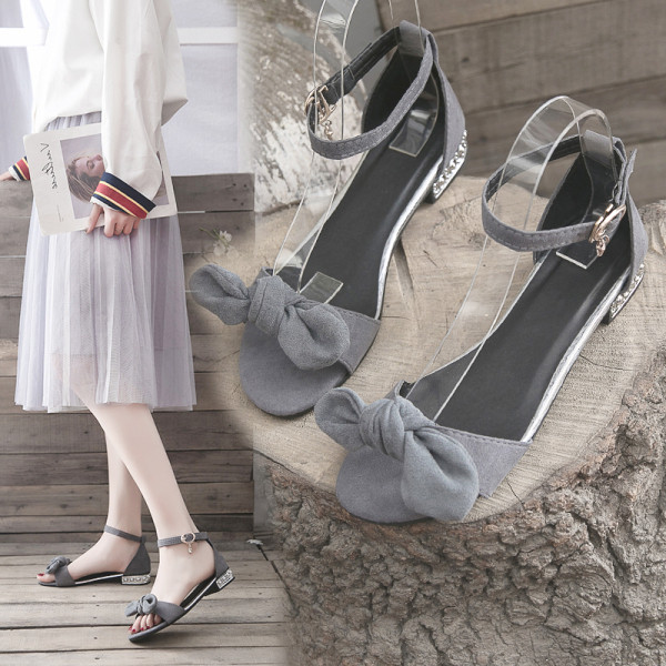 Naiste öko seemisnahast sandaalid madala talla ja paelaga