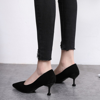 Naiste kõrge kontsaga kingade uus mudel ökoseemisnahast terava otsaga mudel