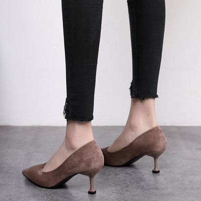 Naiste kõrge kontsaga kingade uus mudel ökoseemisnahast terava otsaga mudel