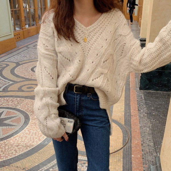 Női őszi-téli pulóver spitz nyakkivágással