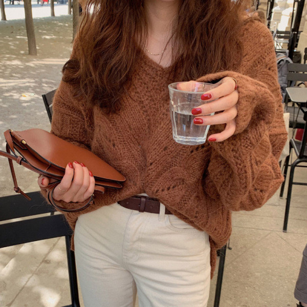 Női őszi-téli pulóver spitz nyakkivágással