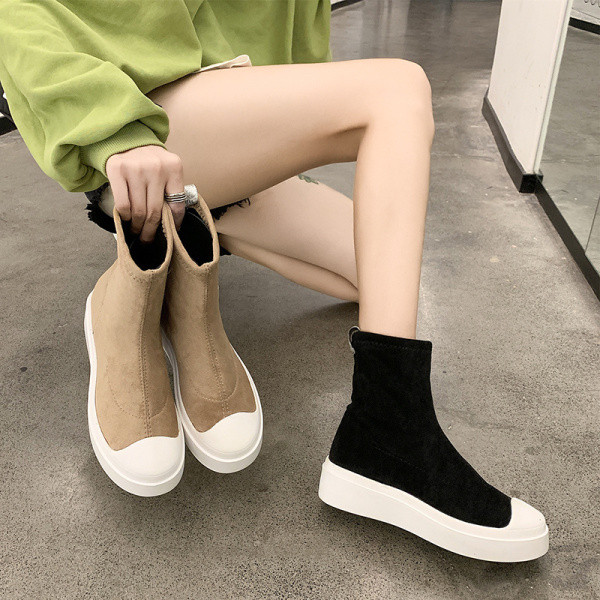 Naiste vastuolulised-vabaaja saapad ökoseemisnahast lameda tallaga