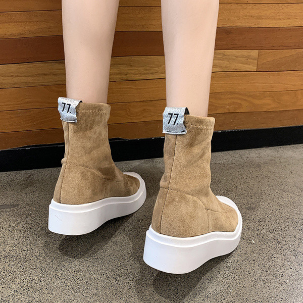 Naiste vastuolulised-vabaaja saapad ökoseemisnahast lameda tallaga