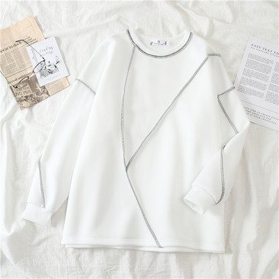 Pikkade varrukate ja ovaalse kaelusega vabaaja pluus