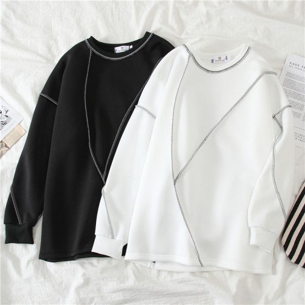 Pikkade varrukate ja ovaalse kaelusega vabaaja pluus