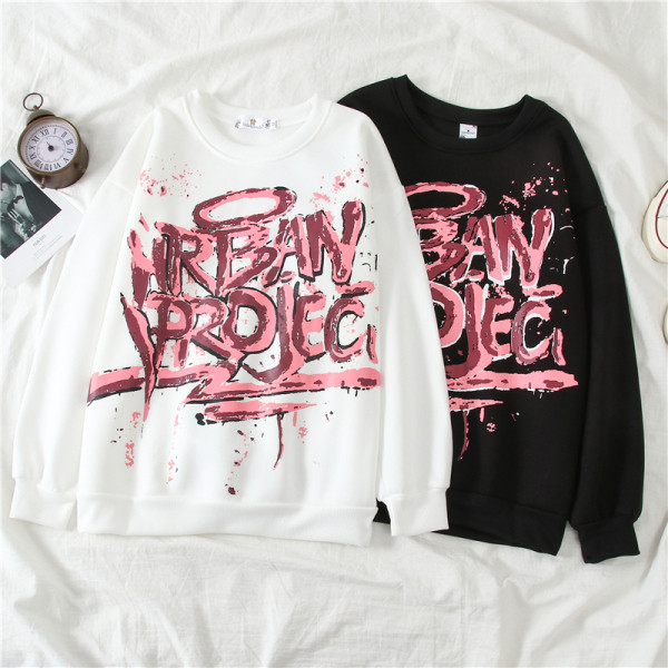 Női alkalmi blúz ovális nyakkivágással és színes rátéttel