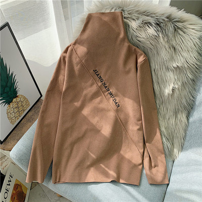 Kõrge krae ja kirjaga vabaaja naiste pluus