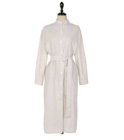 Stiilne naiste kleit-särk nööpide ja vöörihmaga