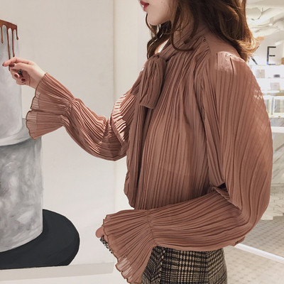 Stiilne naiste särk paela ja pikkade laiade varrukatega