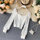 Naiste kandilise dekoltee ja ristsidemetega pitspluus