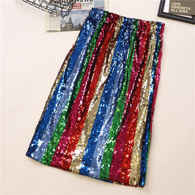 Värviline naiste keskmise pikkusega, kõrge vöökoha ja litritega seelik