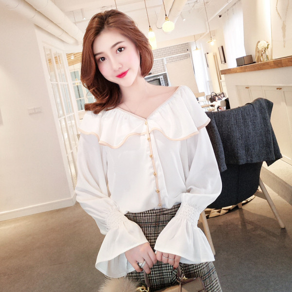 Stiilne naiste särk spitsikaela ja nööpidega