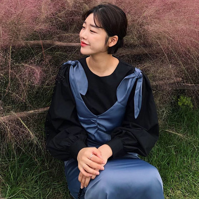 Női ing magas gallérral és széles ujjú retro stílusban