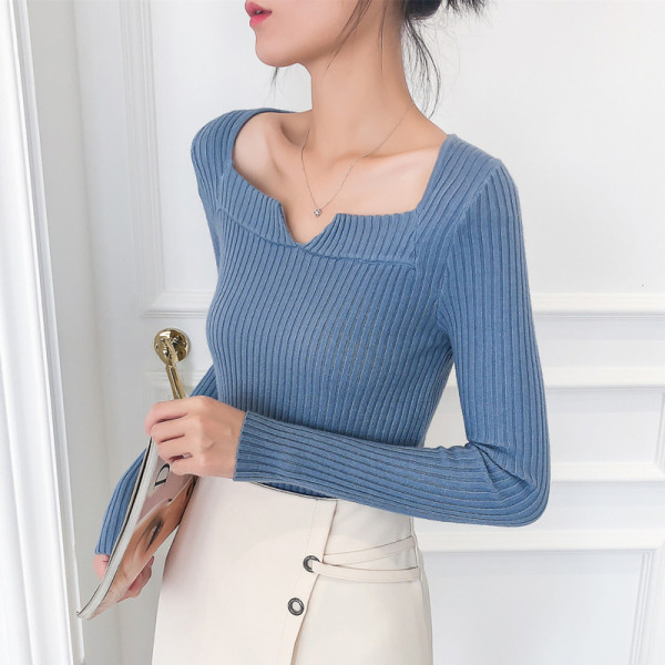 Κλασικό μοντέλο γυναικείο πουλόβερ με τα μακριά μανίκια