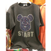 Vabaaja naiste t-särk ovaalse kaelusega, lühikeste varrukate ja aplikatsiooniga