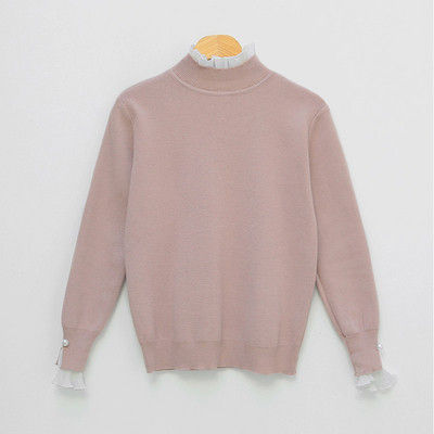 Naiste moodne pärlitega pluus varrukatel ja kõrge kaelusega