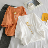 3D lilleaplikatsiooniga vabaaja naiste T-särgi lai mudel