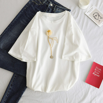 3D lilleaplikatsiooniga vabaaja naiste T-särgi lai mudel