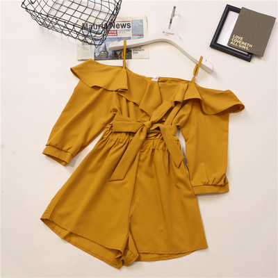 Stiilne naiste lühike kombinesoon 3/4 varrukate ja paljaste õlgadega