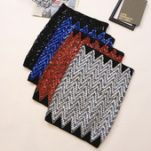 Rugalmas női szoknya magas derékkal, flitterekkel