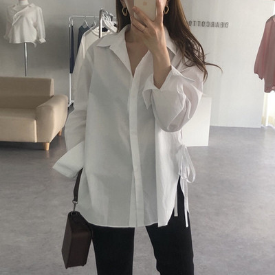 Široki model ženske košulje sa klasičnim ovratnikom