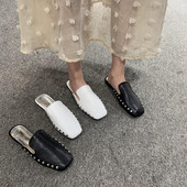 Női alkalmi bőr papucs fém szegecsekkel