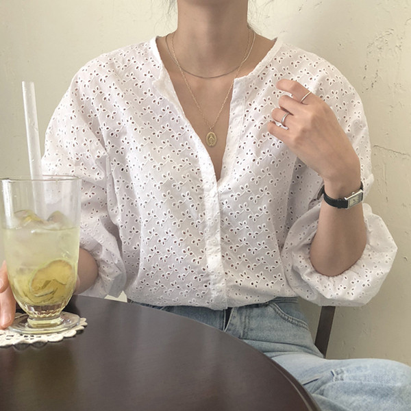 Valge elastsete varrukatega naiste vabaaja särk