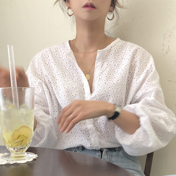 Valge elastsete varrukatega naiste vabaaja särk