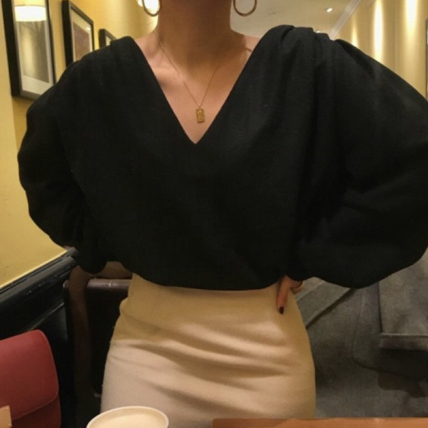 Naiste stiilne V-kaelusega pluus