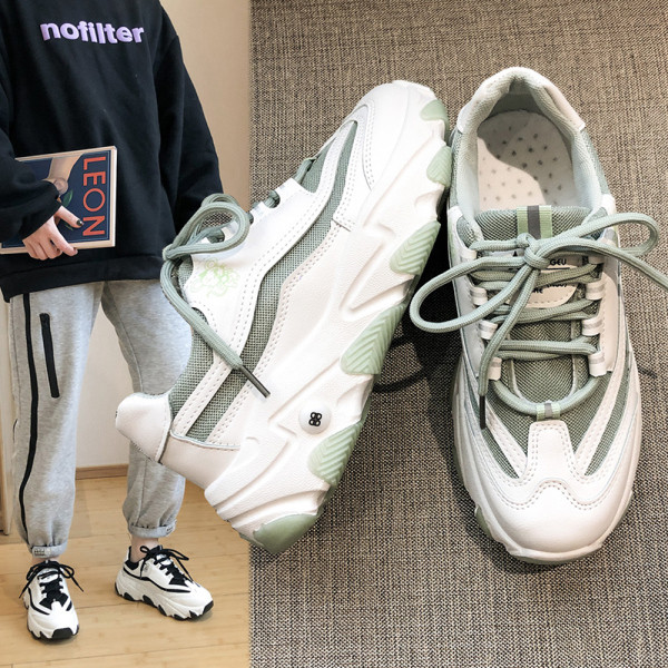 Kareda talla ja paeltega vabaaja naiste tossud