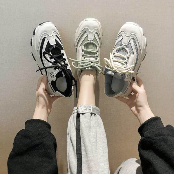 Kareda talla ja paeltega vabaaja naiste tossud