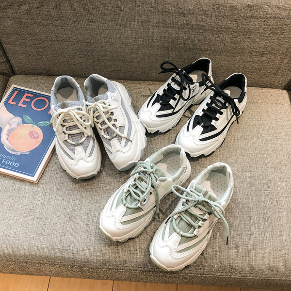 Kareda talla ja paeltega vabaaja naiste tossud