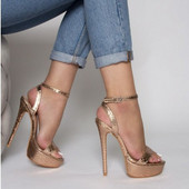 Öko-nahast kuldsed naiste sandaalid 17 cm õhukese kontsaga