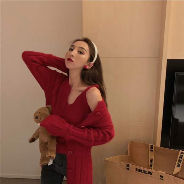 Punane naiste kardigan pikkade varrukate ja nööpidega