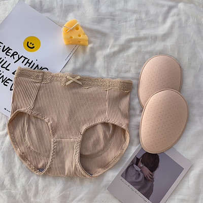 Fehérnemű csipkével és betétekkel az alakformáló hatás érdekében