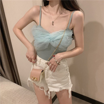 Moodne tülli ja õhukeste rihmadega naiste topp