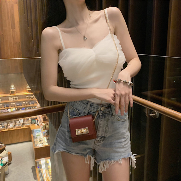 Moodne tülli ja õhukeste rihmadega naiste topp